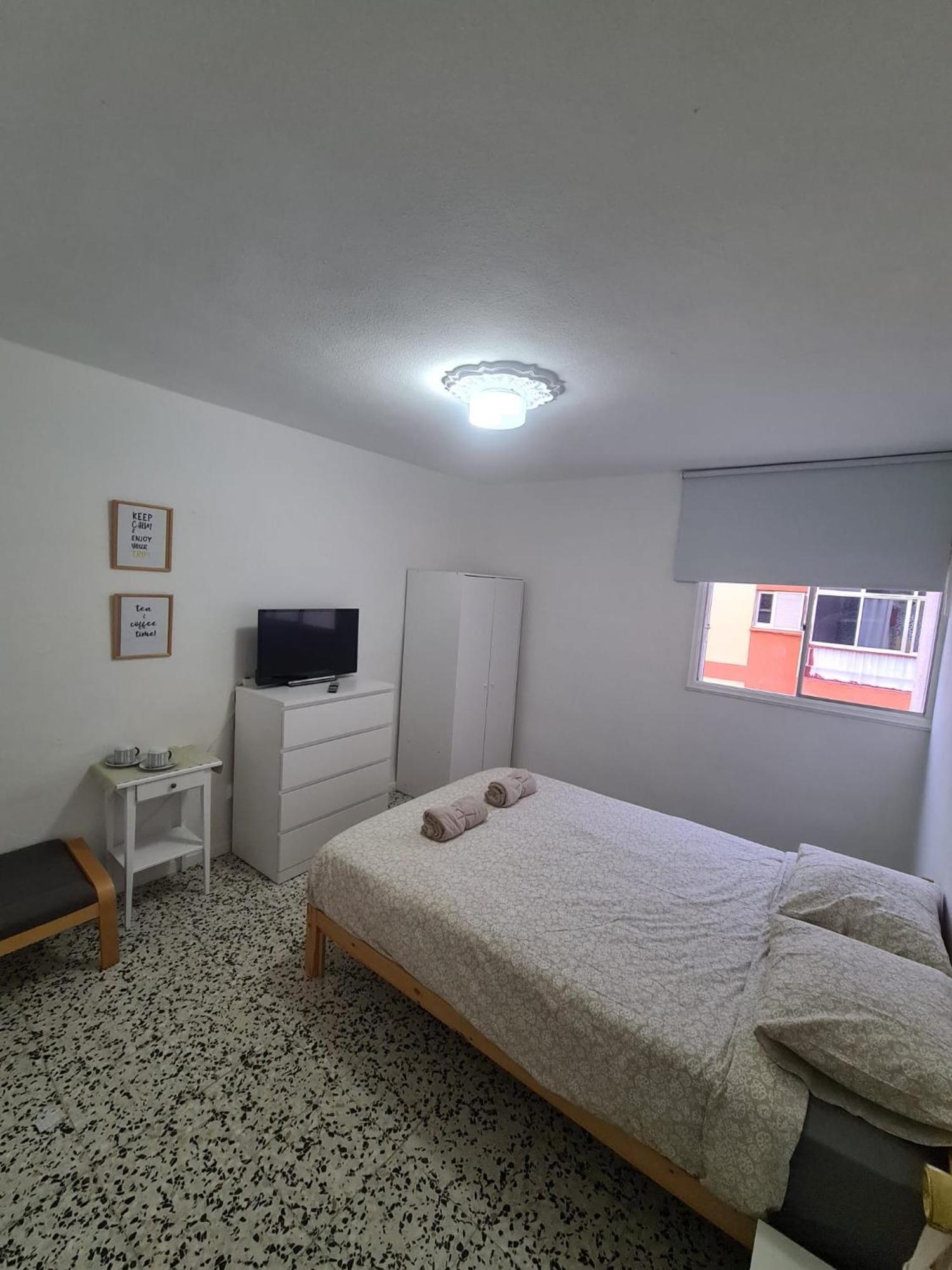 Eeb Private Room Habitacion Privada En Piso Compartido La Laguna  Kültér fotó