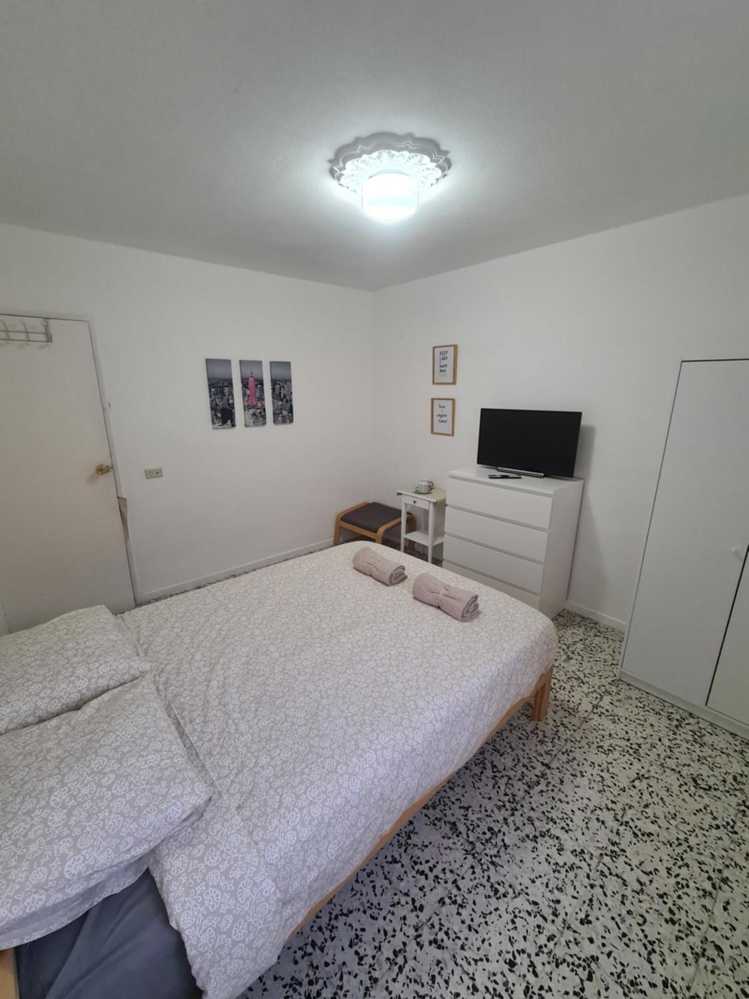 Eeb Private Room Habitacion Privada En Piso Compartido La Laguna  Kültér fotó